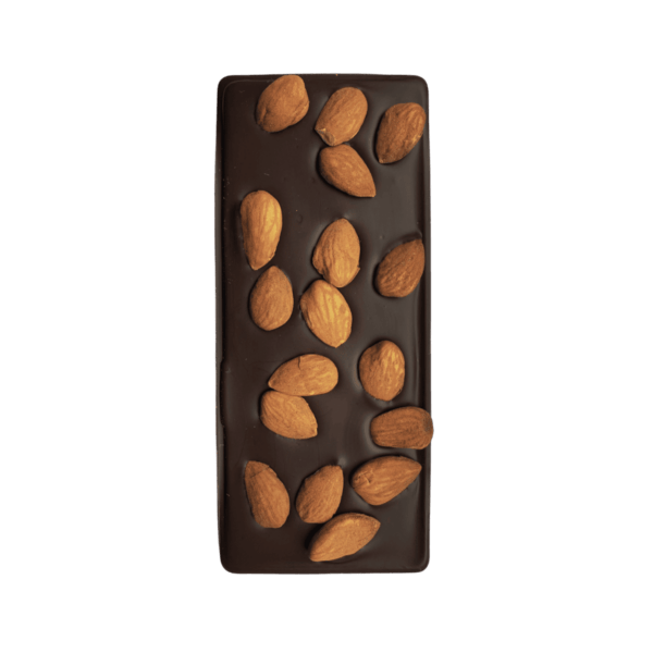 Tablette de chocolat noir amande détouré